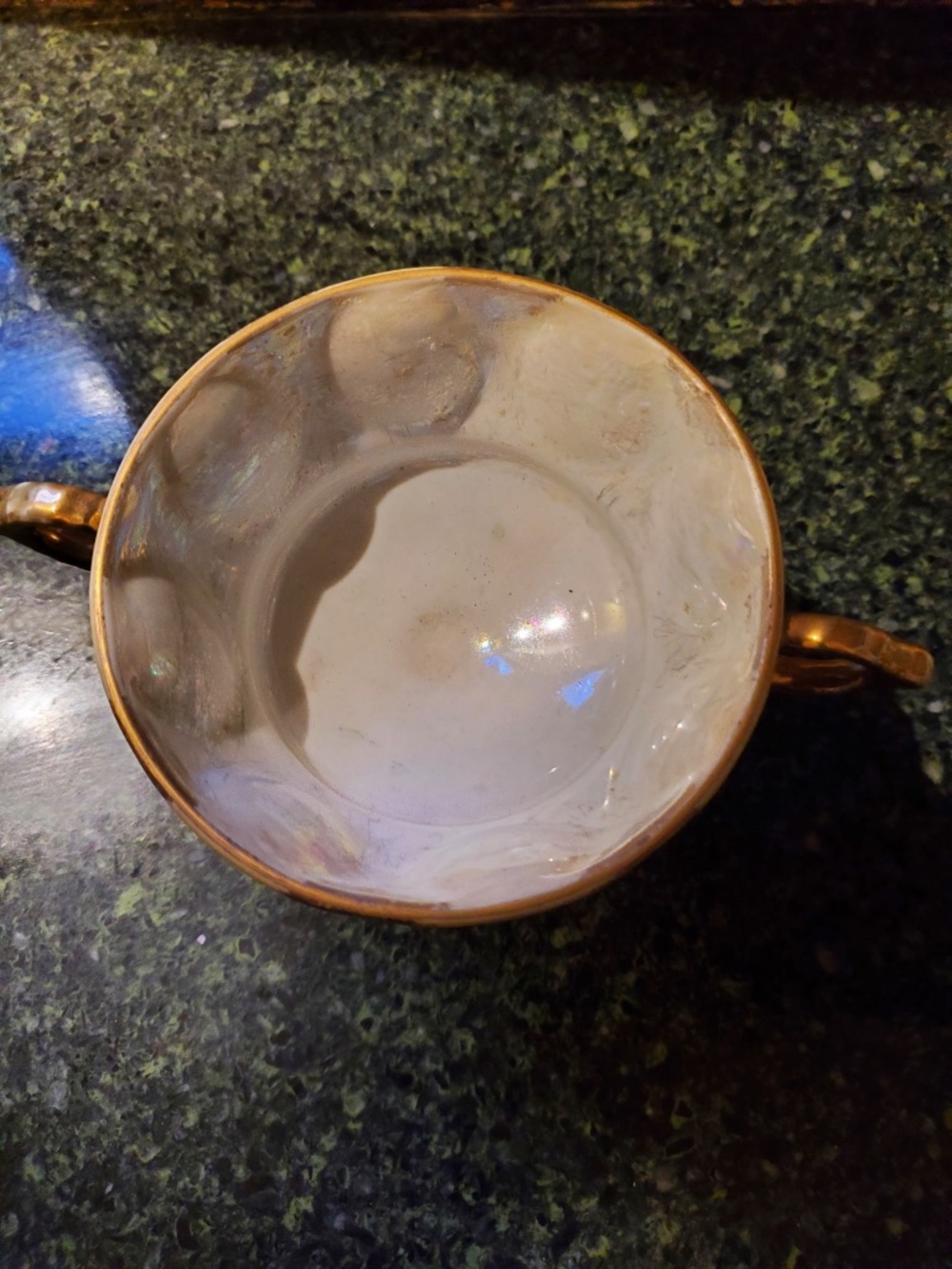 Gold colored cut - Picture 2 of 3